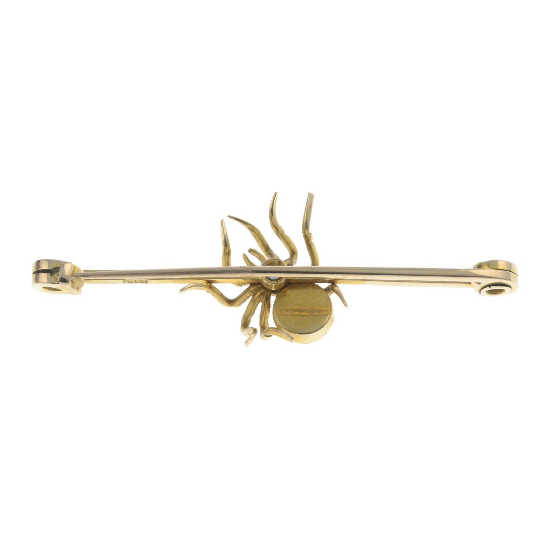 An early 20th century 15ct gold sapphire and mabe pearl spider brooch.Stamped 15CT. - Bild 2 aus 2