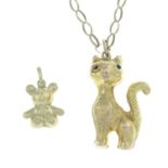 9ct gold cat pendant with 9ct gold chain,