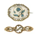 Early 20th century 9ct gold split pearl brooch, stamped 9CT, length 4.2cms, 1.8gms.