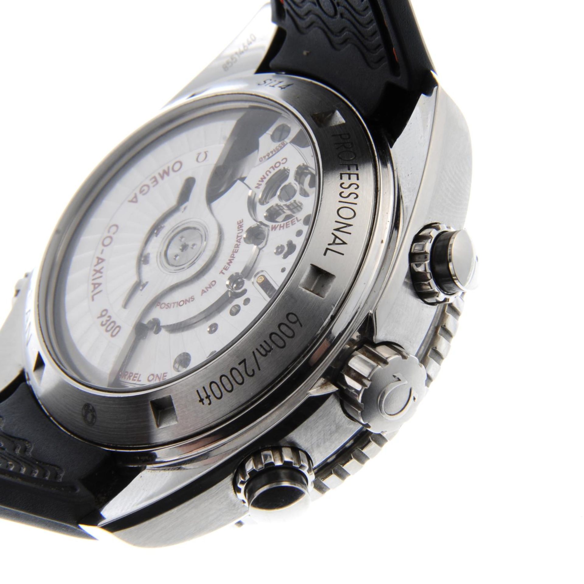 OMEGA - a gentleman's Seamaster Professional 600M Planet Ocean Co-Axial chronograph wrist watch. - Bild 2 aus 5