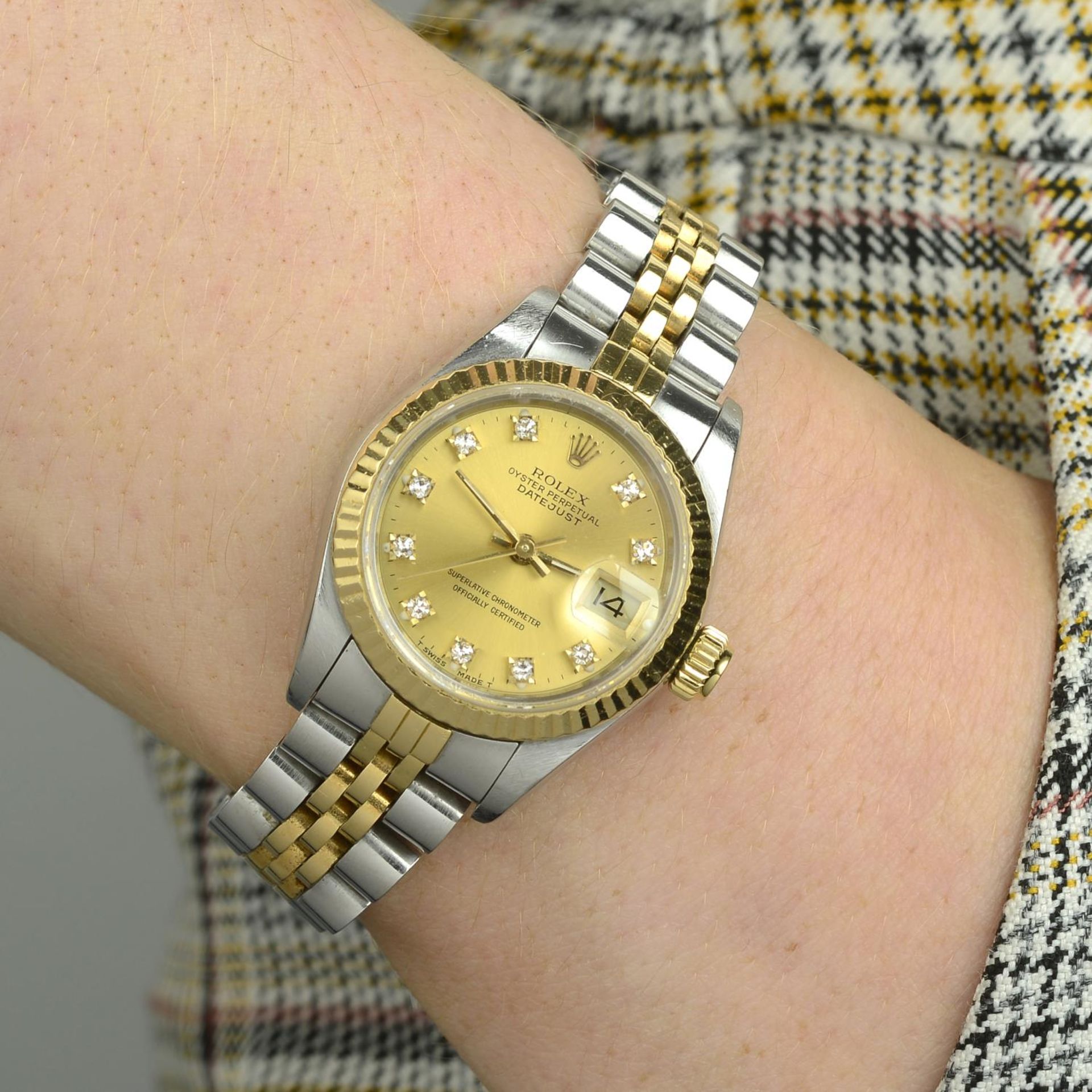 ROLEX - a lady's Oyster Perpetual Datejust bracelet watch. - Bild 3 aus 5