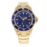 ROLEX - a gentleman's Oyster Perpetual Date Submariner bracelet watch.