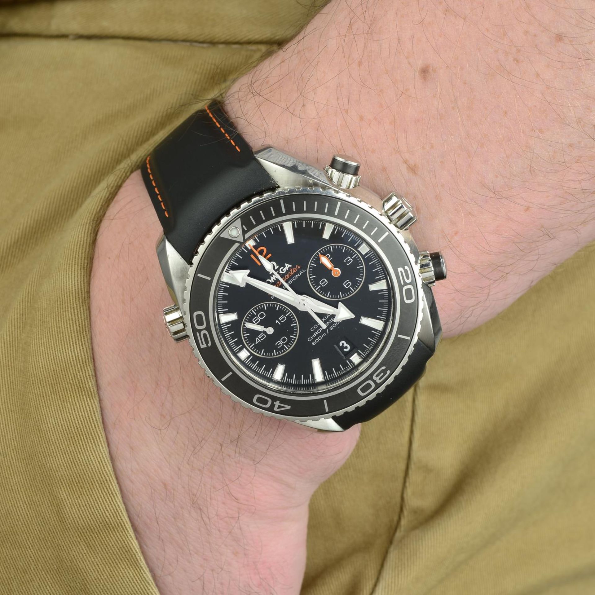 OMEGA - a gentleman's Seamaster Professional 600M Planet Ocean Co-Axial chronograph wrist watch. - Bild 3 aus 5