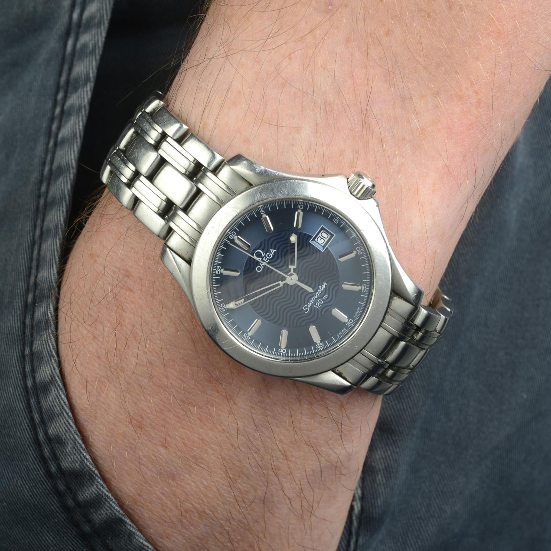 OMEGA - a gentleman's Seamaster 120M bracelet watch. - Bild 3 aus 5