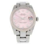 ROLEX - a lady's Oyster Perpetual Datejust bracelet watch.