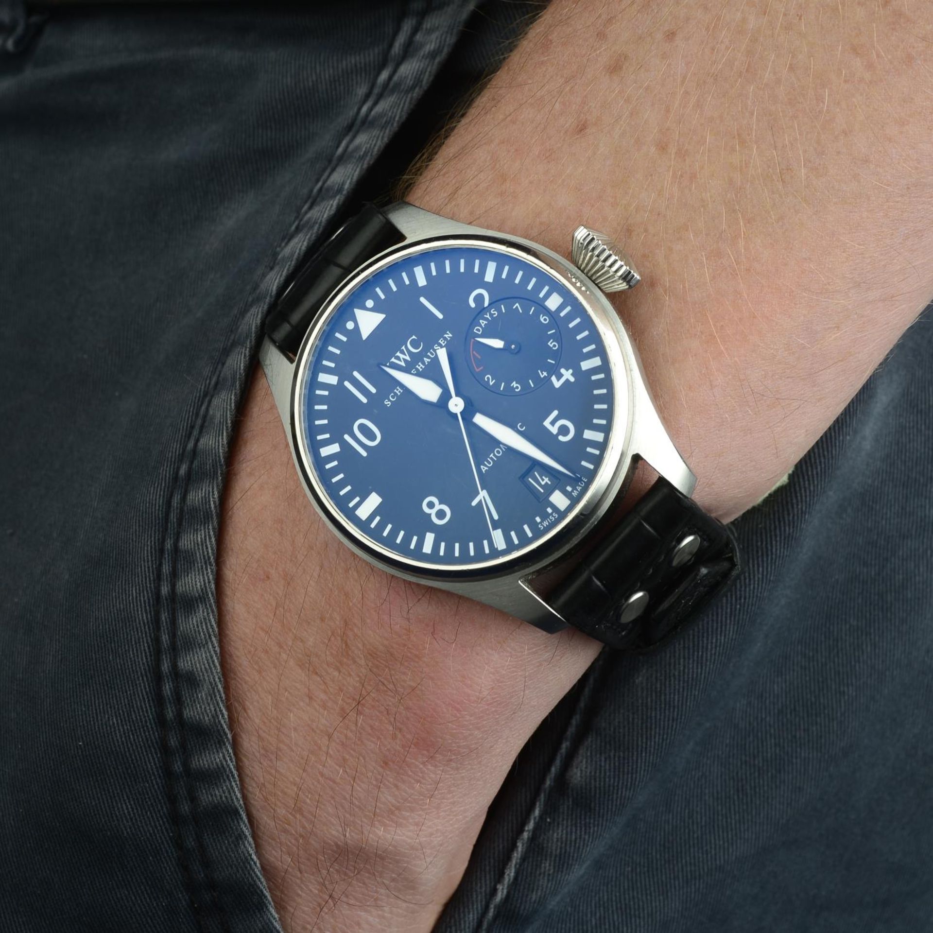 IWC - a gentleman's Big Pilot wrist watch. - Bild 3 aus 5