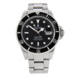 ROLEX - a gentleman's Oyster Perpetual Date Submariner bracelet watch.