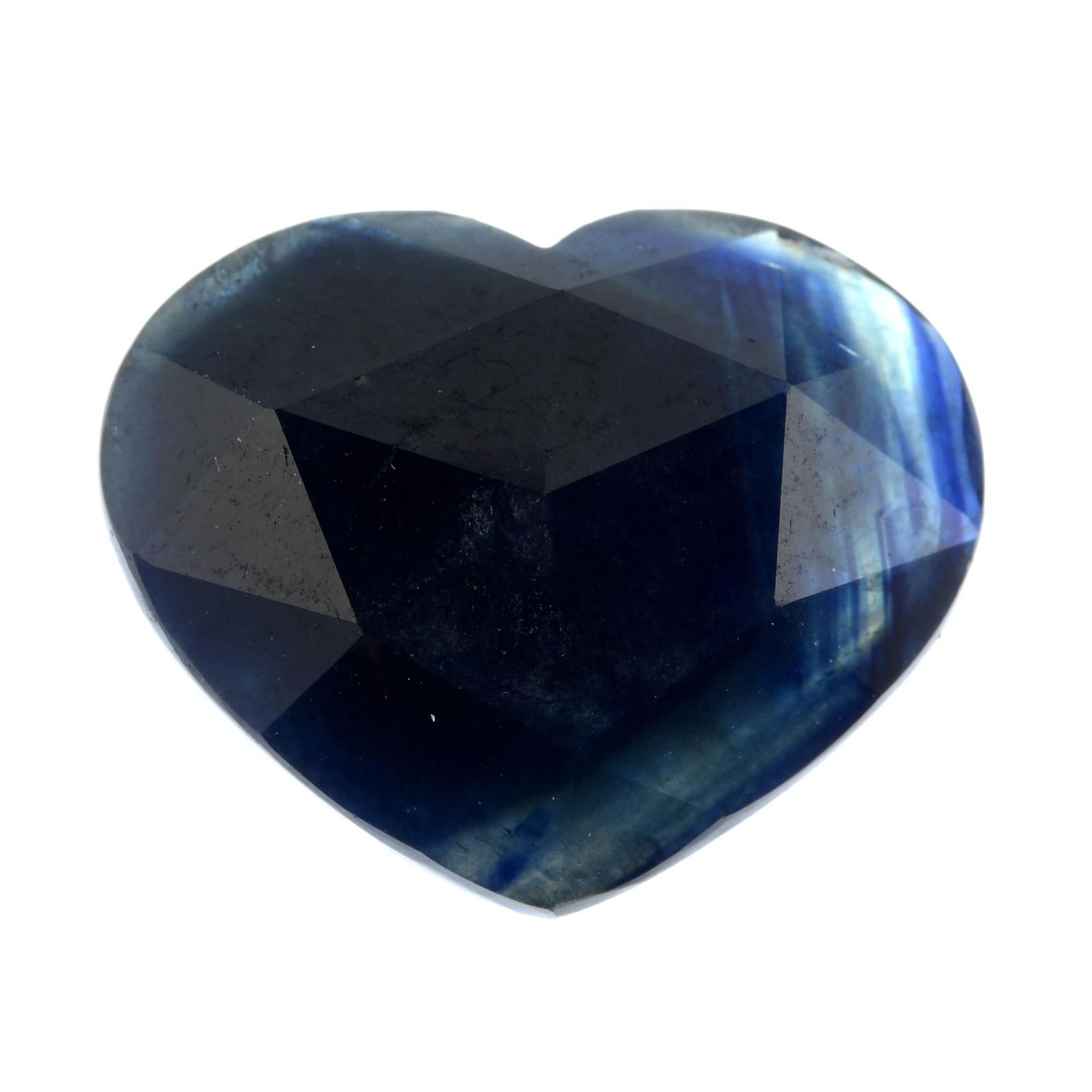 A heart-shape sapphire. - Bild 2 aus 2