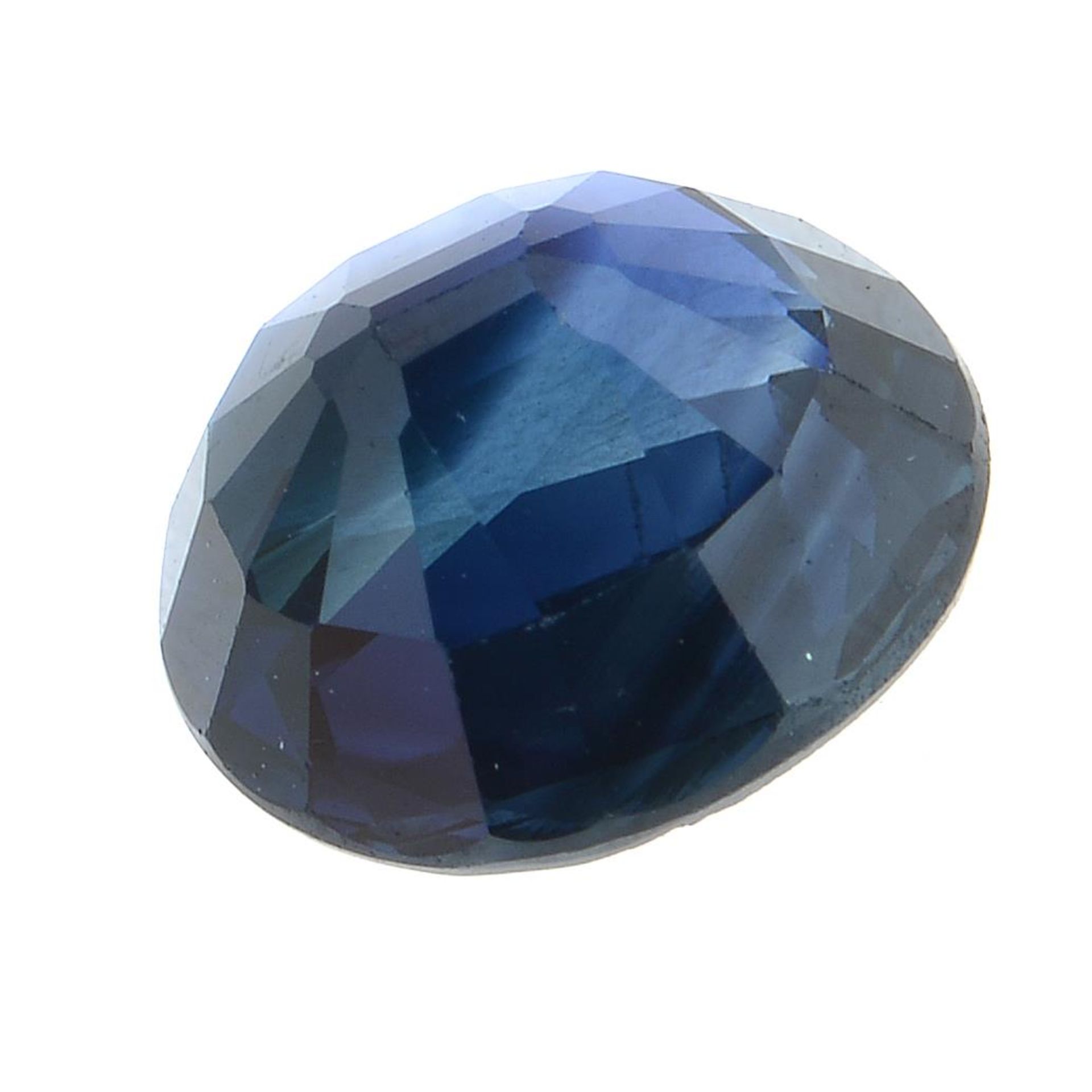 An oval-shape sapphire. - Bild 2 aus 3