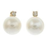 9ct gold cultured pearl single earring, hallmarks for 9ct gold, length 1cm, 0.4gm.