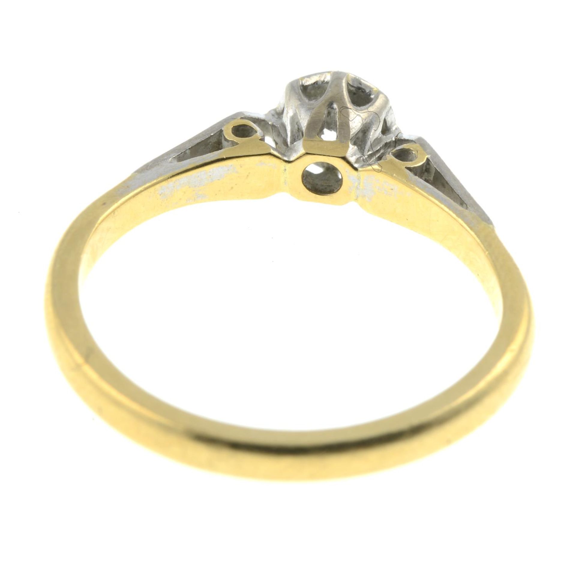 A diamond three-stone ring.Estimated total diamond weight 0.20ct, - Bild 2 aus 2