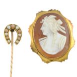 Shell cameo brooch, stamped 9C, length 3.8cms, 6.6gms.