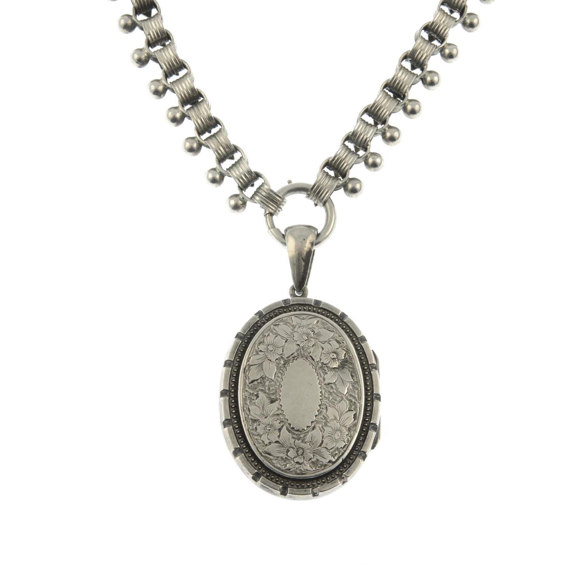 A Victorian collar and locket.