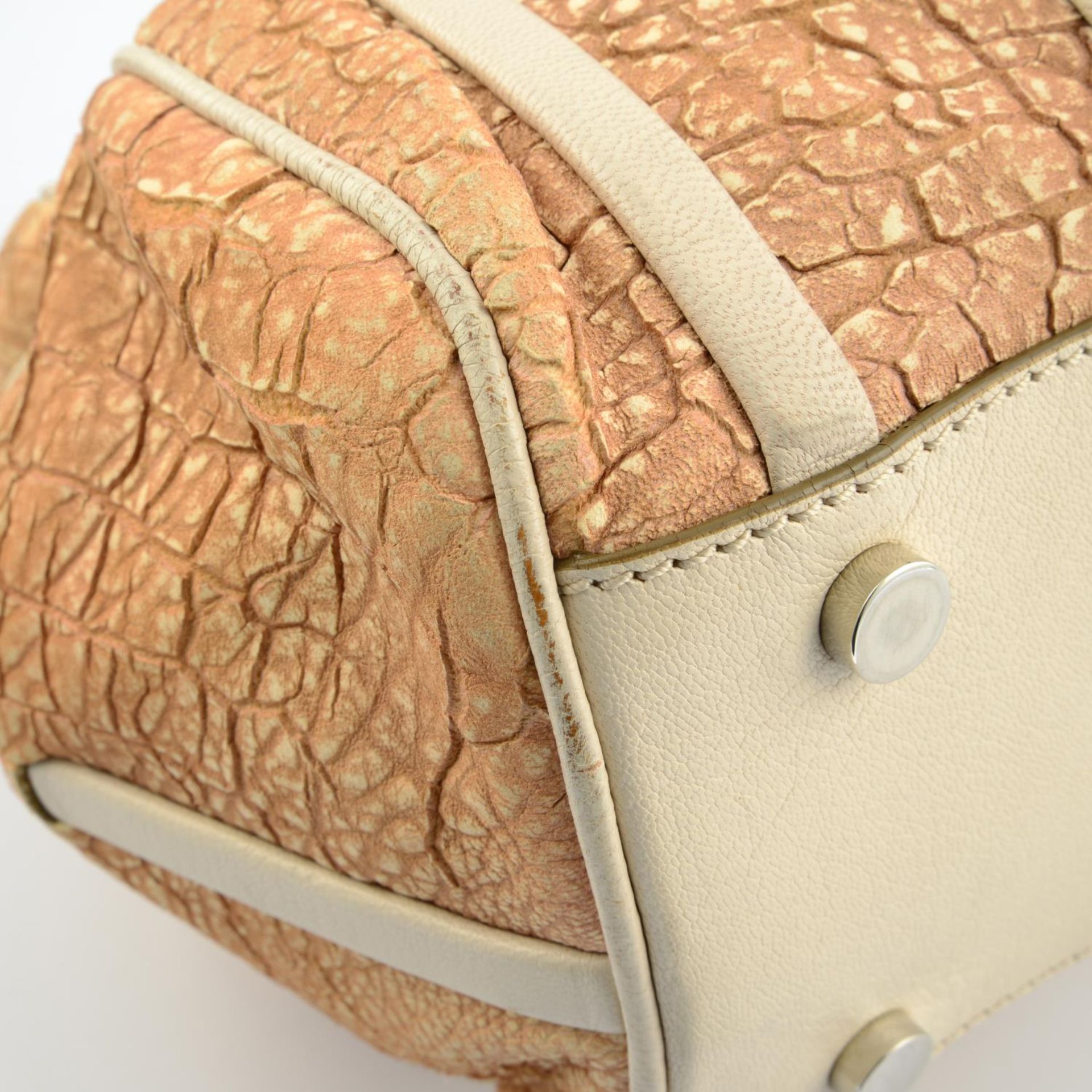 CÉLINE - a textured leather handbag. - Bild 7 aus 9