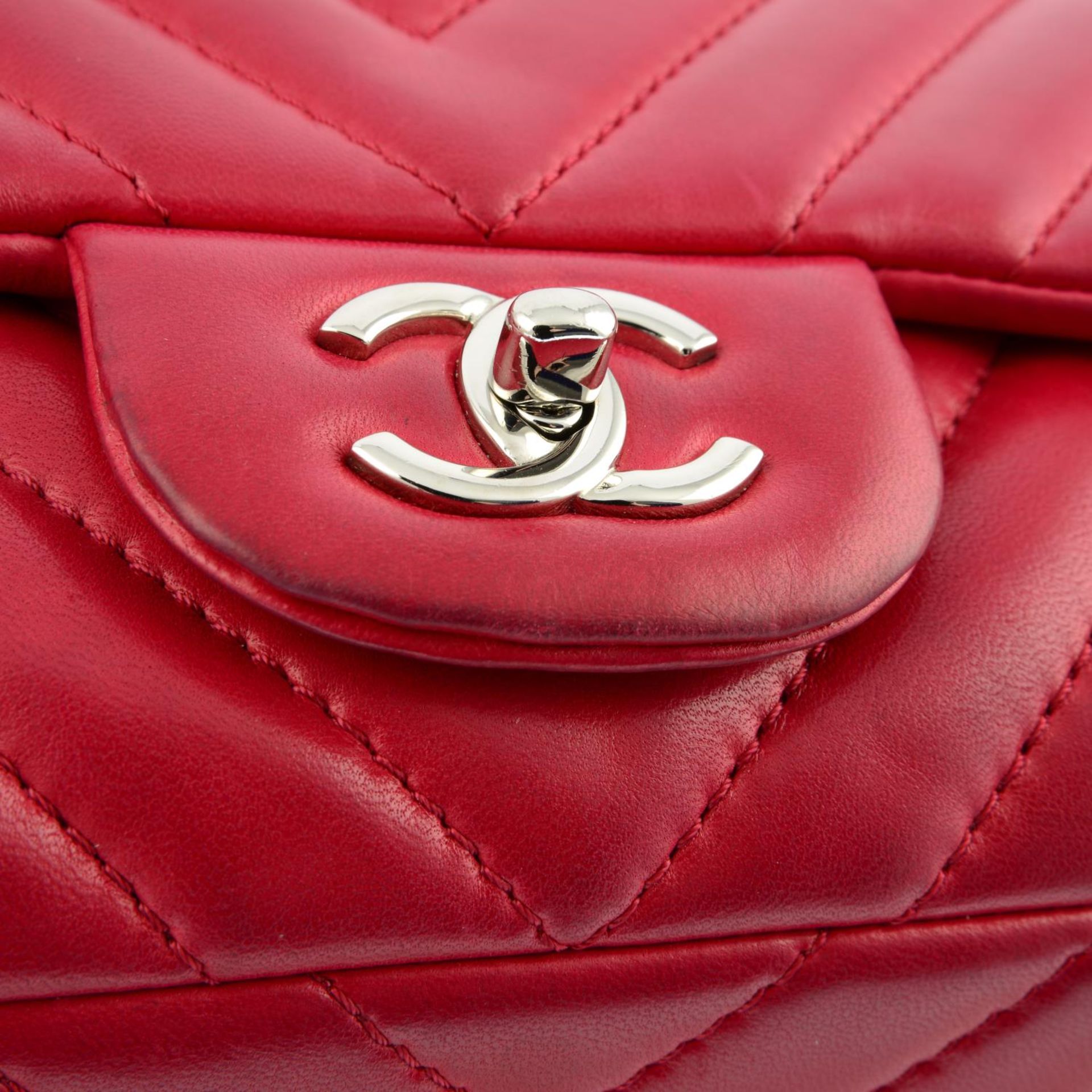 CHANEL - an amaranth red Maxi Classic Flap handbag. - Image 6 of 7