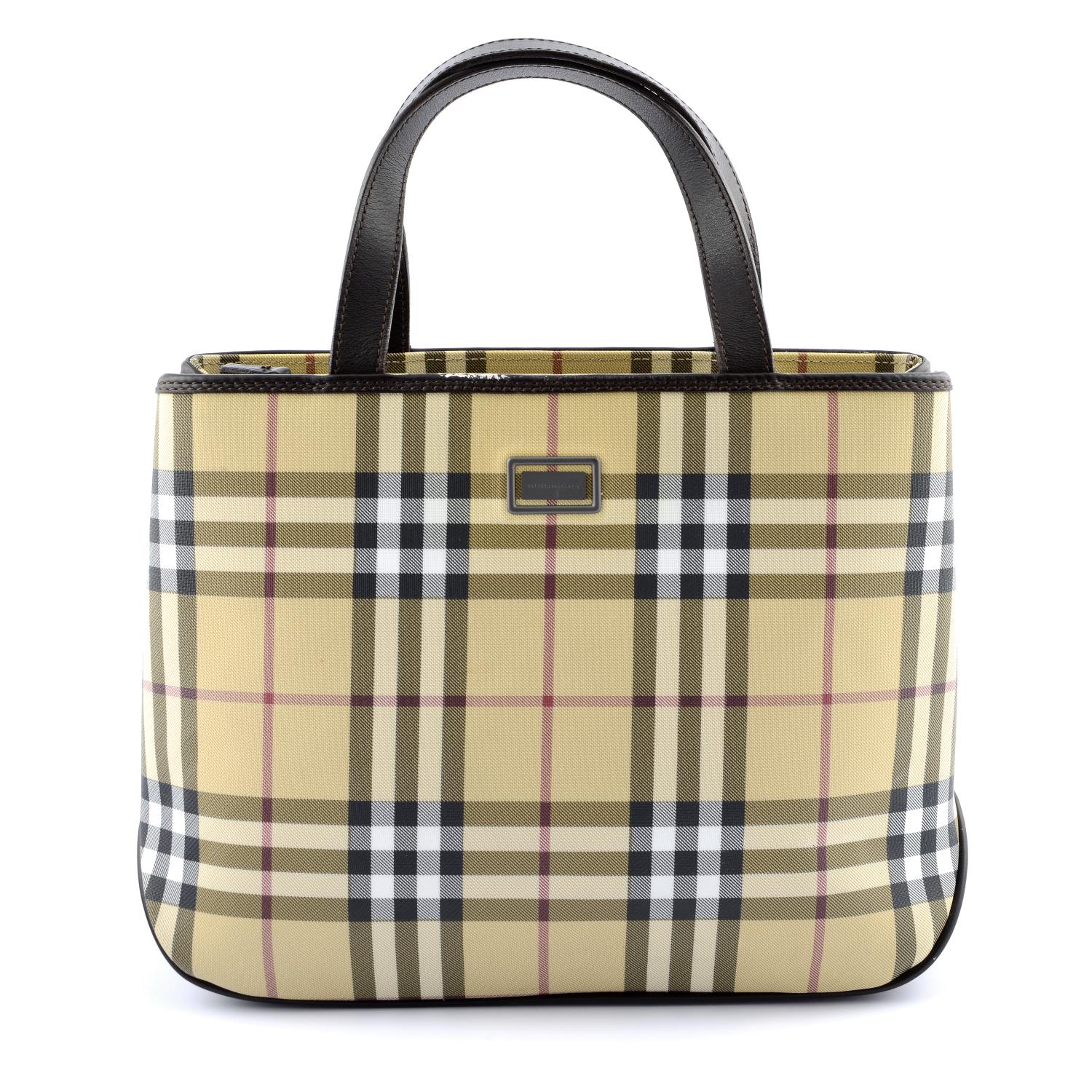 BURBERRY - a Nova Check handbag.