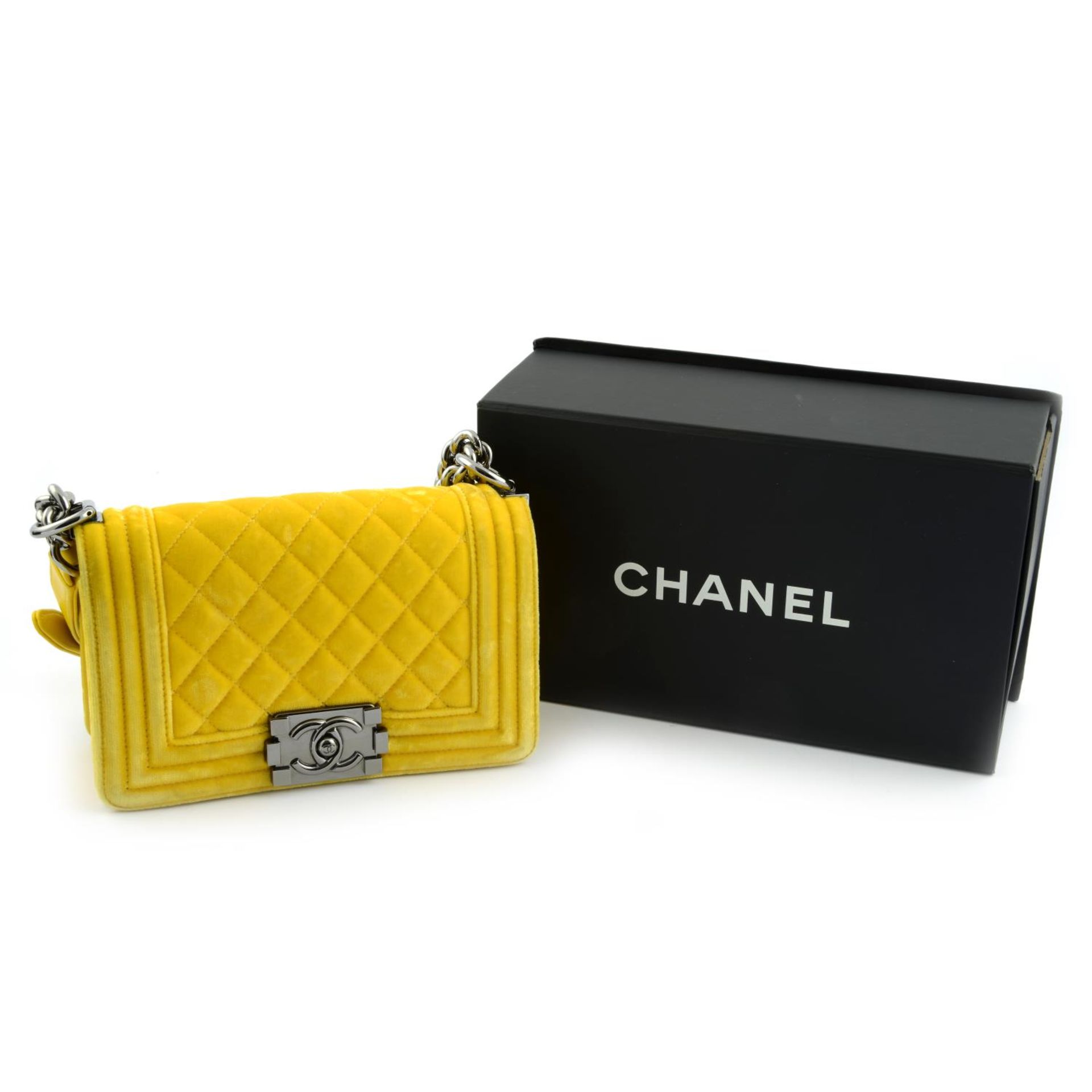 CHANEL - a Small Boy handbag. - Bild 10 aus 10