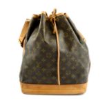 LOUIS VUITTON - a Monogram Noé GM bucket handbag.