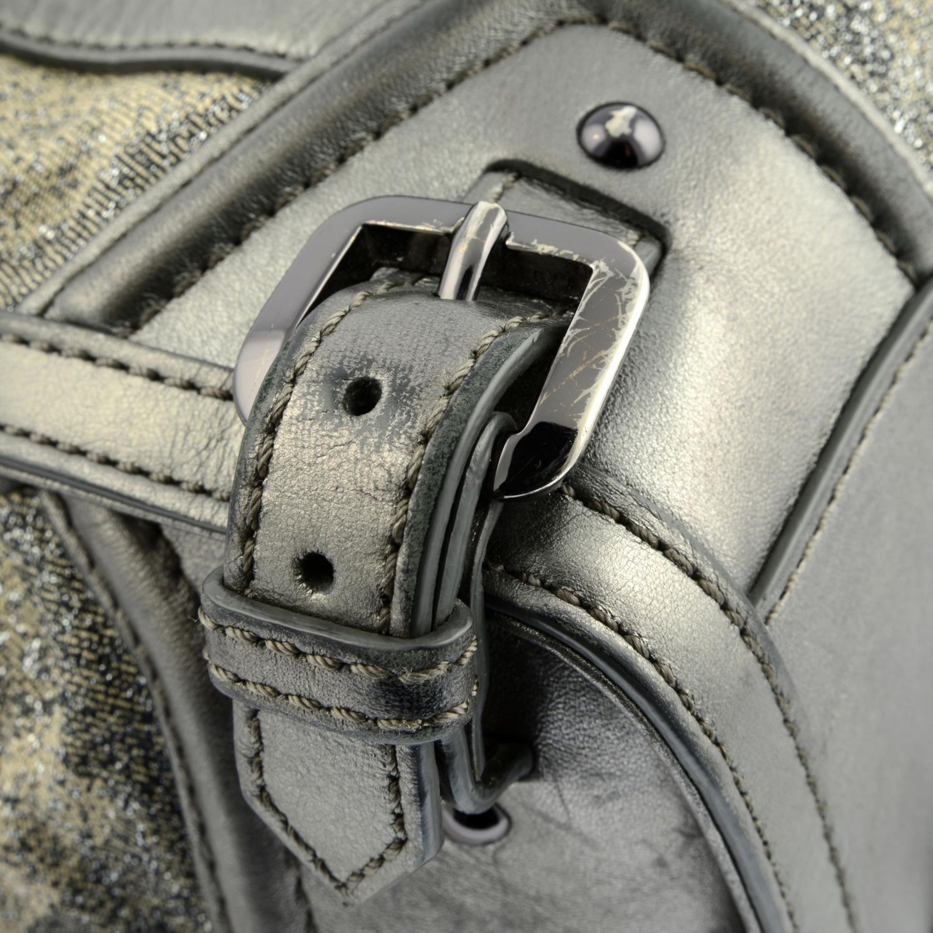 BURBERRY - a metallic canvas handbag. - Bild 6 aus 6