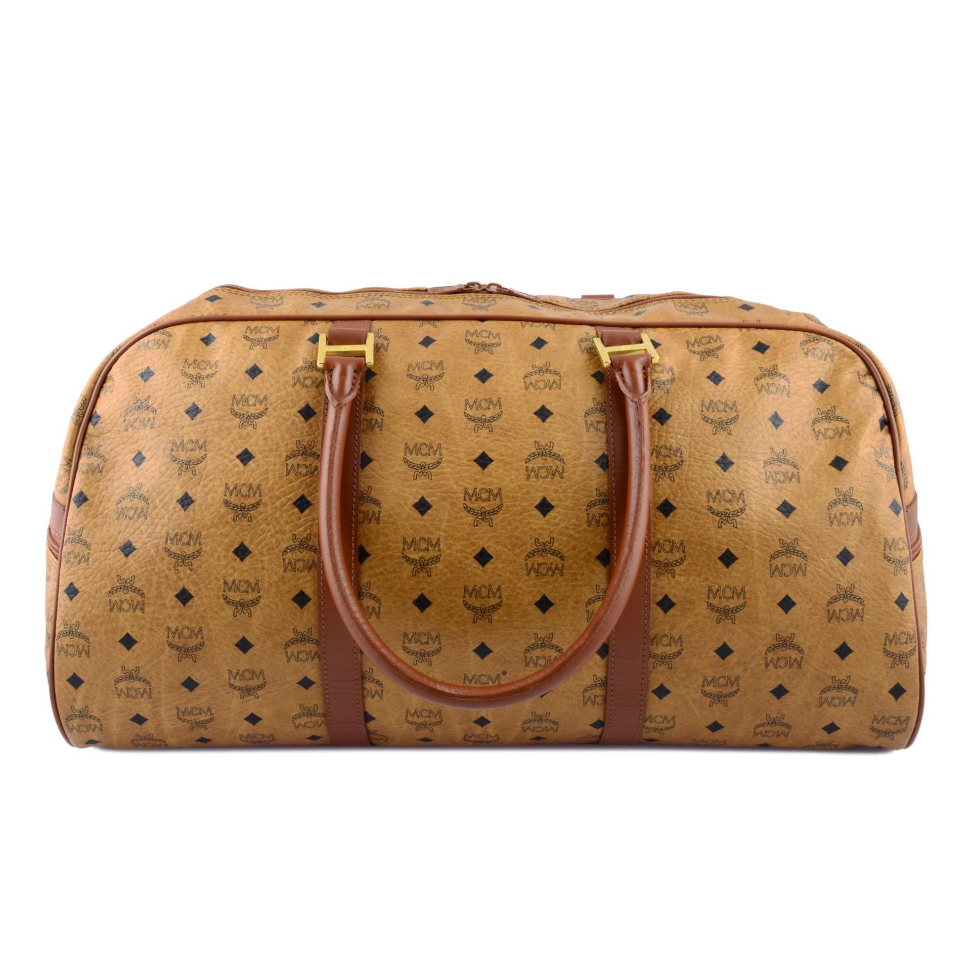 MCM - a weekend travel bag. - Image 2 of 5