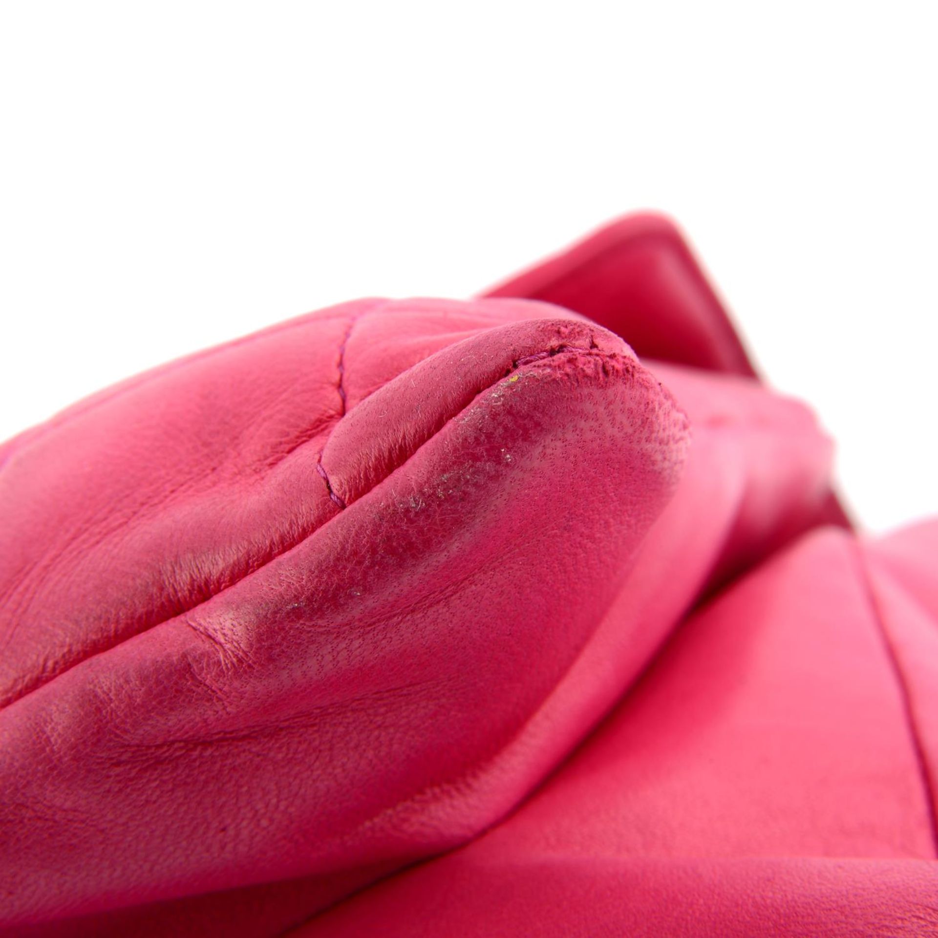 CHANEL - a pink Reissue Chocolate Bar handbag. - Bild 6 aus 7
