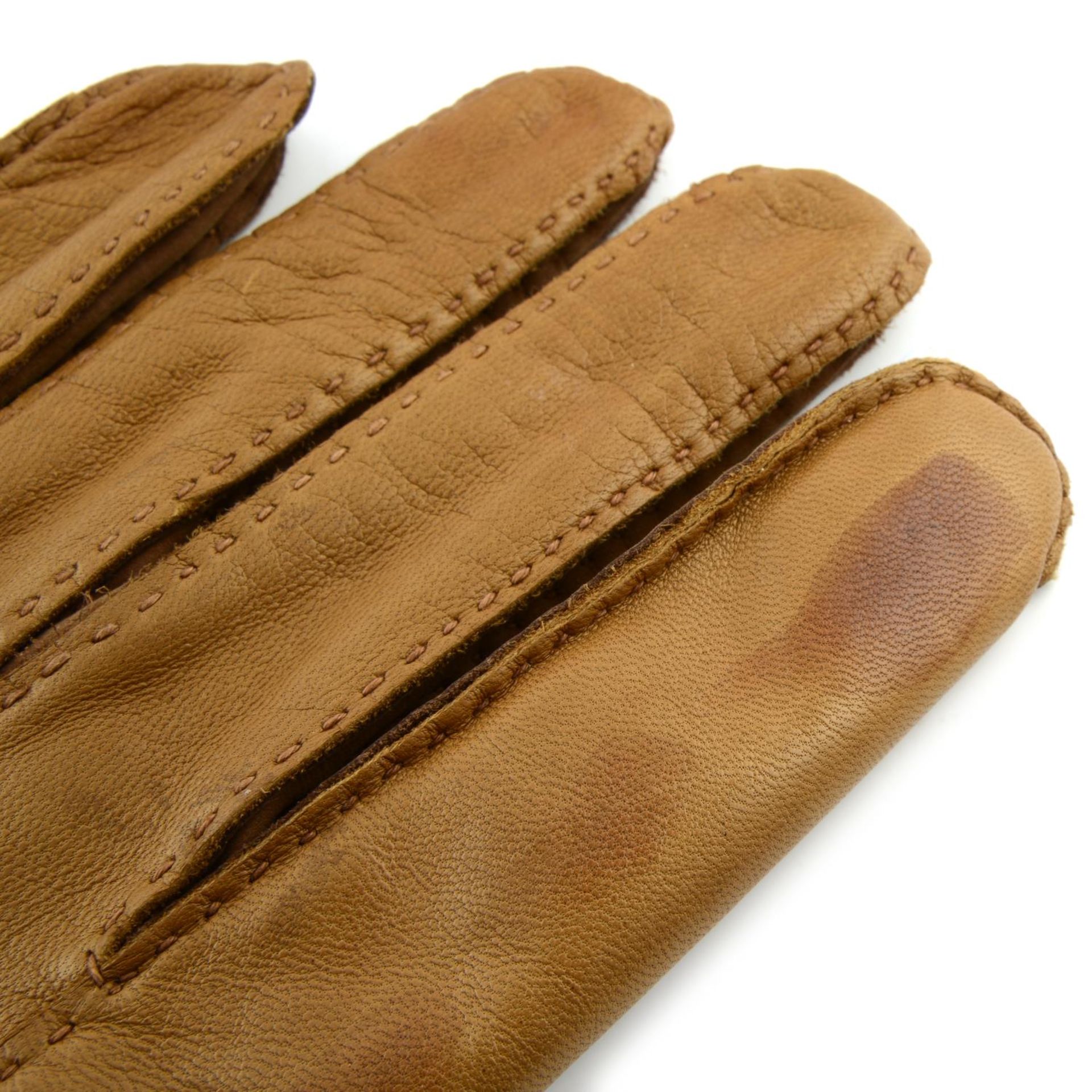 HOLLAND & HOLLAND - a pair of luxury leather hunting gloves. - Bild 4 aus 5