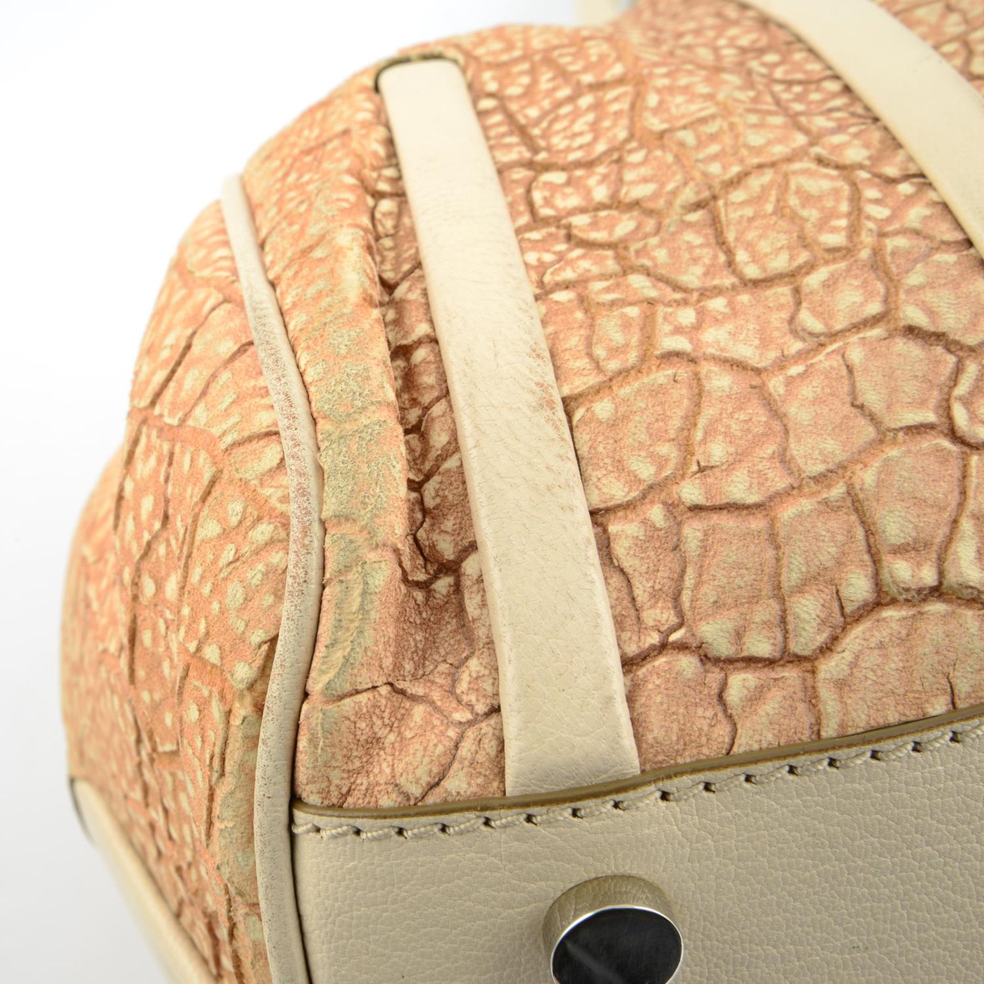 CÉLINE - a textured leather handbag. - Bild 5 aus 9