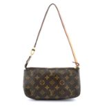 LOUIS VUITTON - a Monogram Pochette Accessoires handbag.