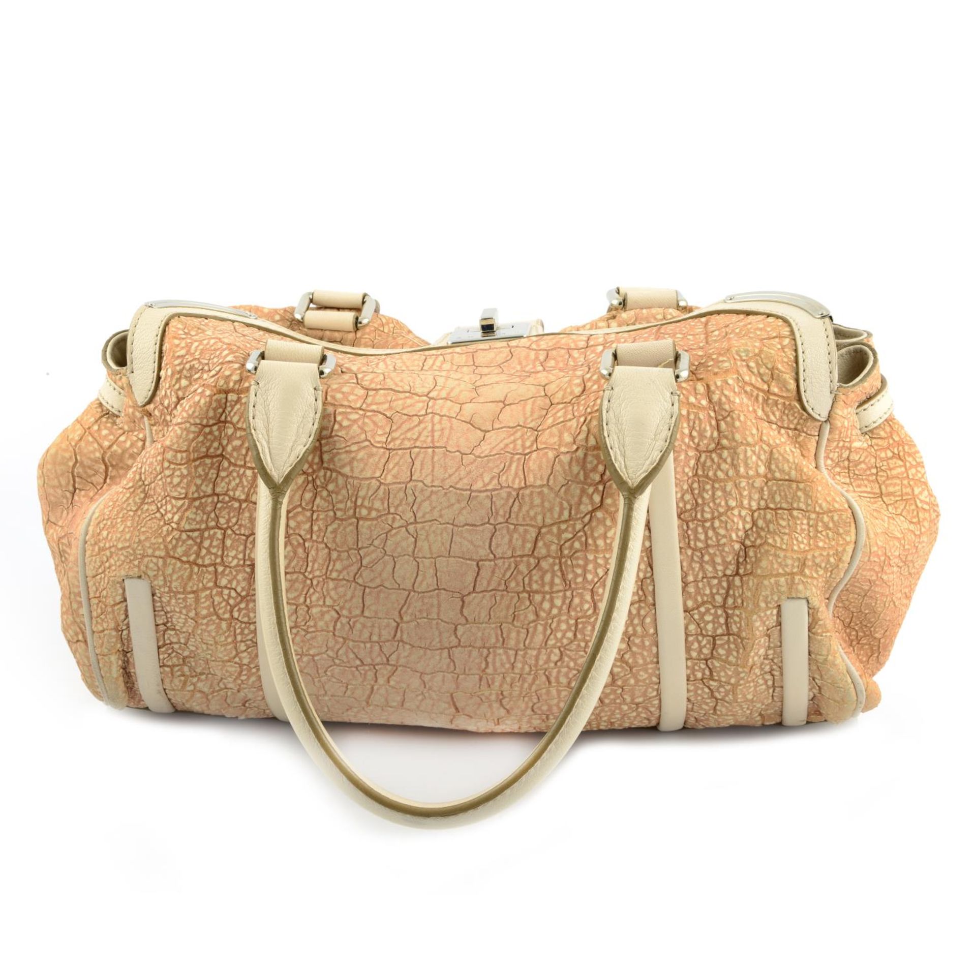 CÉLINE - a textured leather handbag. - Bild 2 aus 9