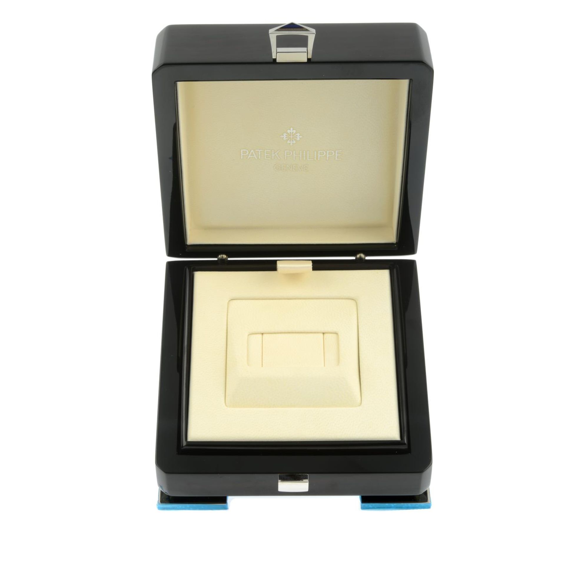 PATEK PHILIPPE - a cufflink box. - Image 2 of 3