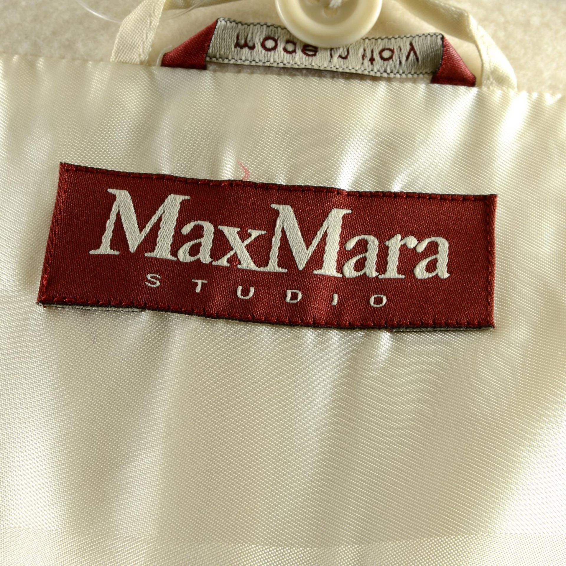 MAX MARA - a ladies coat, a coney fur gilet and a pair of trousers. - Bild 4 aus 5