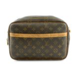 LOUIS VUITTON - a Monogram Reporter PM handbag.