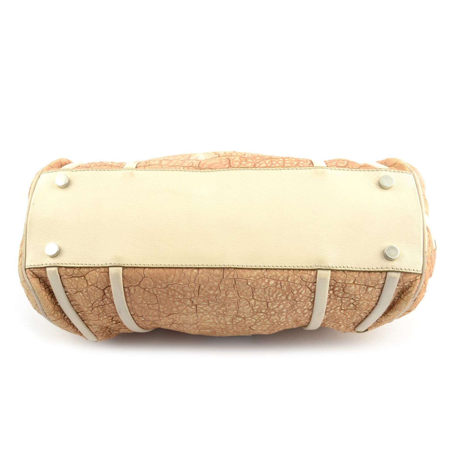 CÉLINE - a textured leather handbag. - Bild 4 aus 9