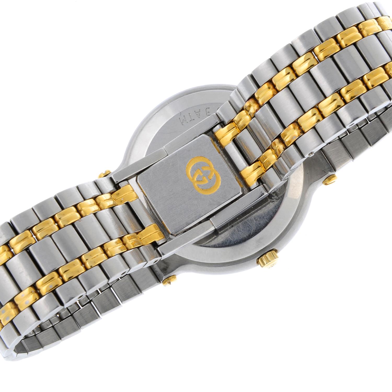 GUCCI - a gentleman's 9000M bracelet watch. - Image 2 of 5