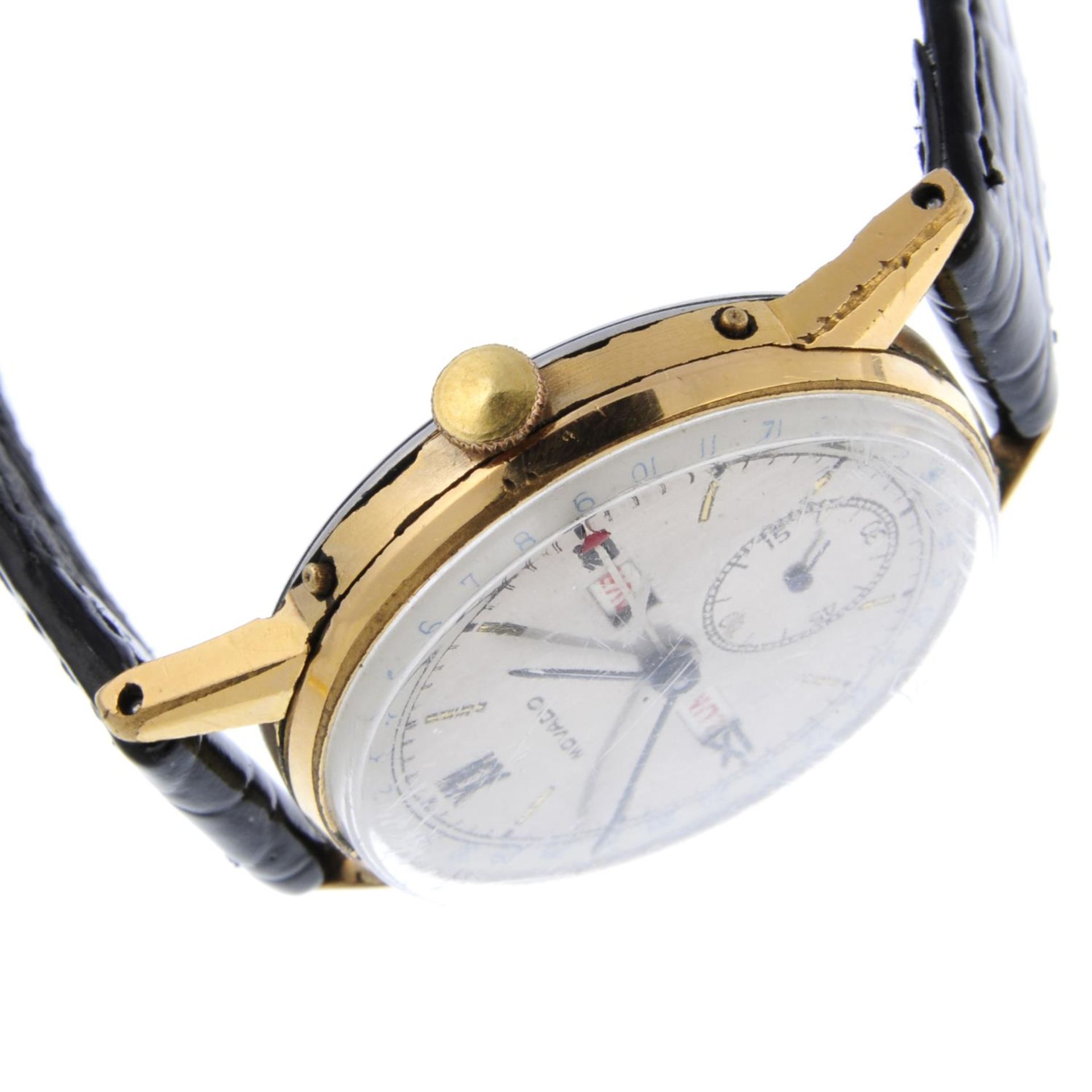 MOVADO - a gentleman's triple-date wrist watch. - Image 4 of 4