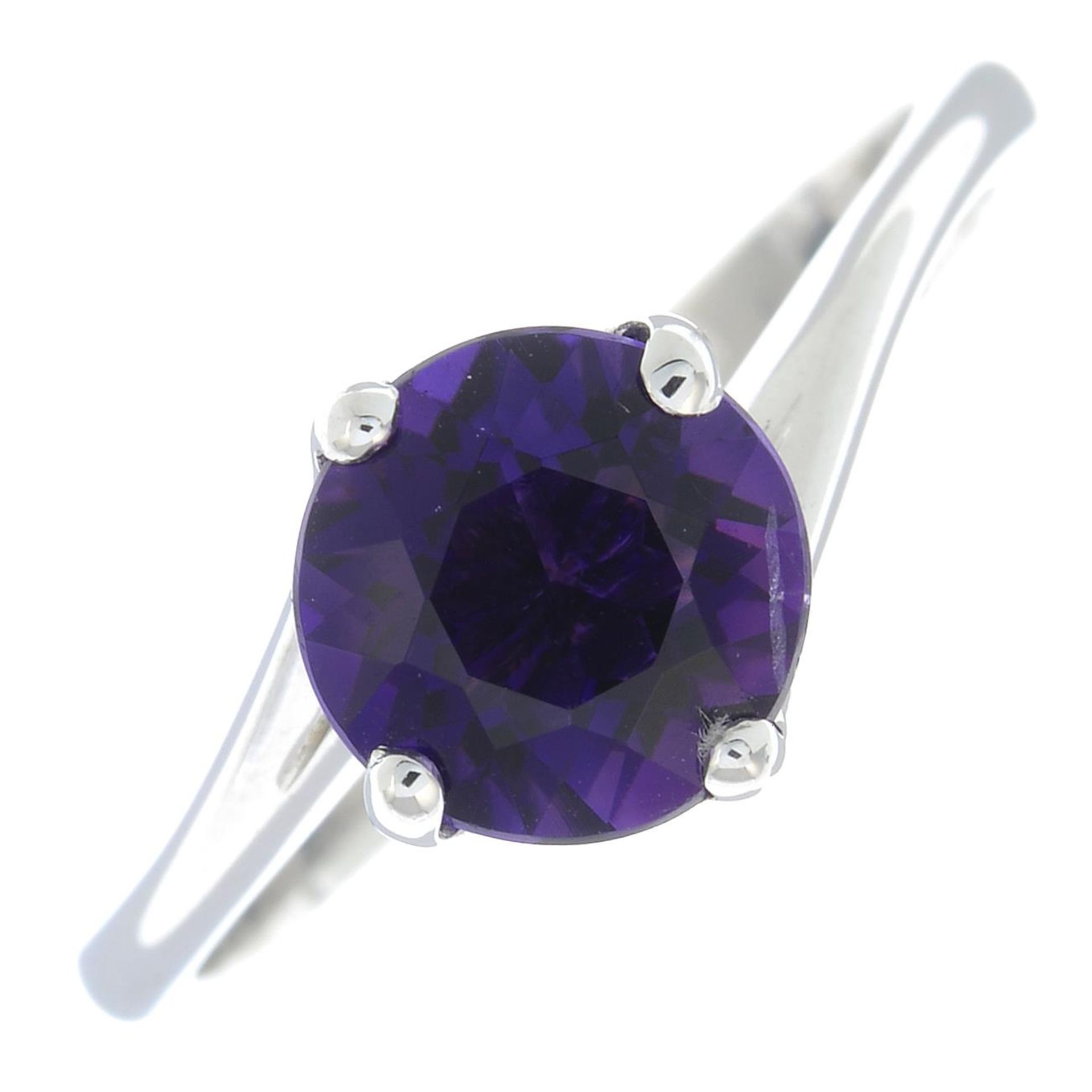 An 18ct gold amethyst single-stone ring.Hallmarks for 18ct gold.