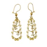 Fresh water cultured pearl drop earrings, length 5cms, 3.1gms.