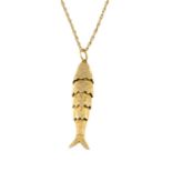 A 9ct gold articulated fish pendant, with chain.Pendant with hallmarks for 9ct gold.