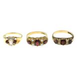 9ct gold garnet and split pearl ring,