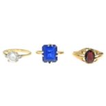 9ct gold garnet single-stone ring,