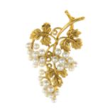 A 9ct gold cultured pearl grape brooch.Hallmarks for 9ct gold.