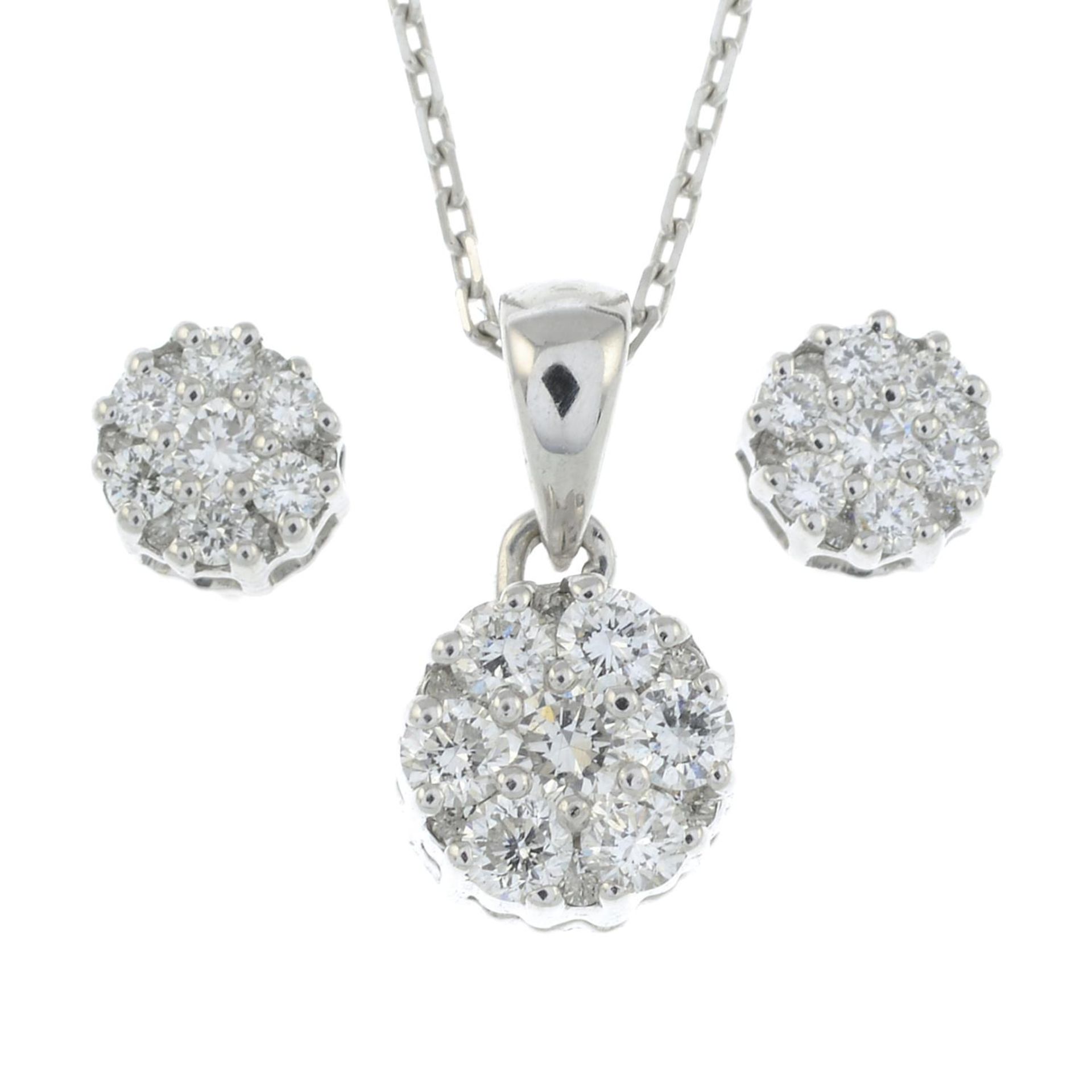 Diamond cluster pendant,