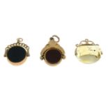 Late Victorian 9ct gold bloodstone and carnelian swivel fob,