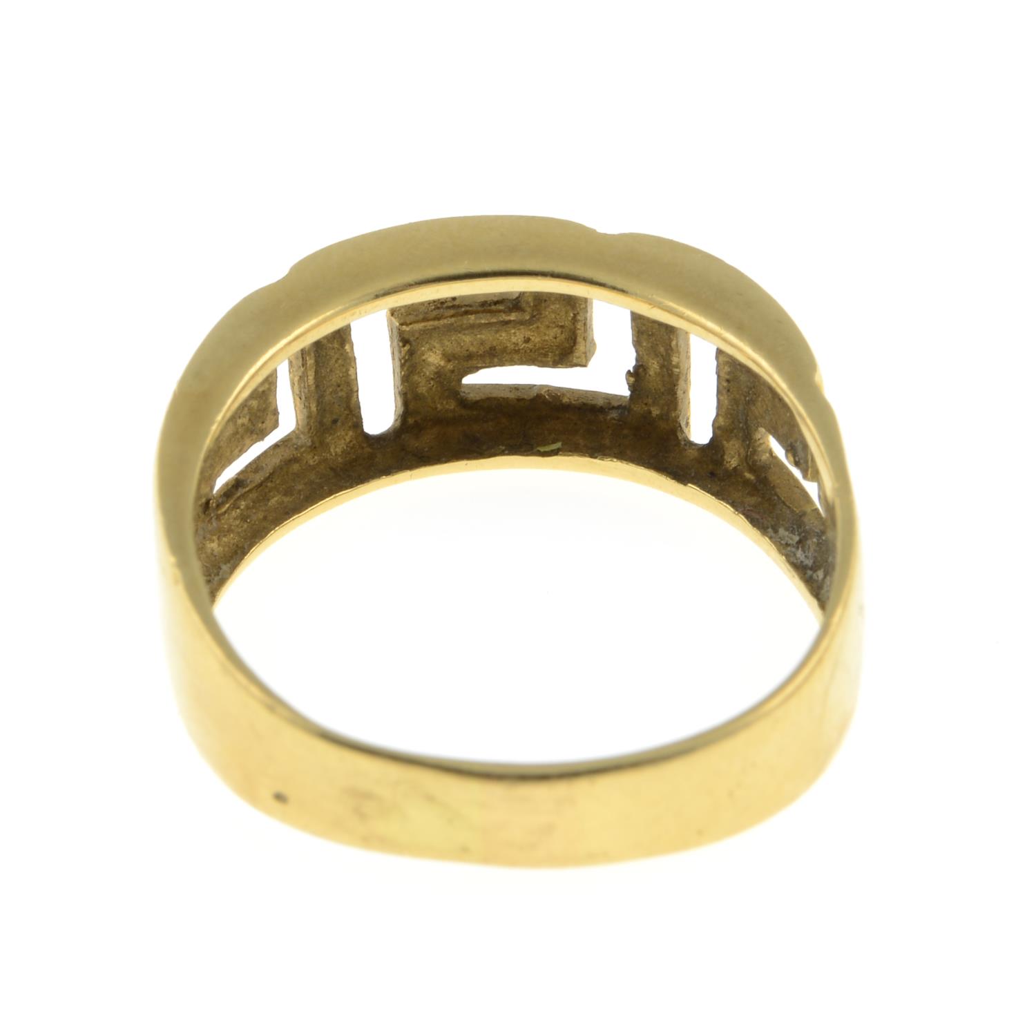 A Greek-key band ring.Maltese marks. - Image 3 of 3