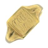 A gentleman's 9ct gold signet ring.Hallmarks for 9ct gold.