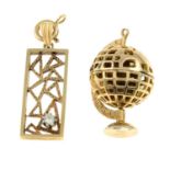 9ct gold globe charm,