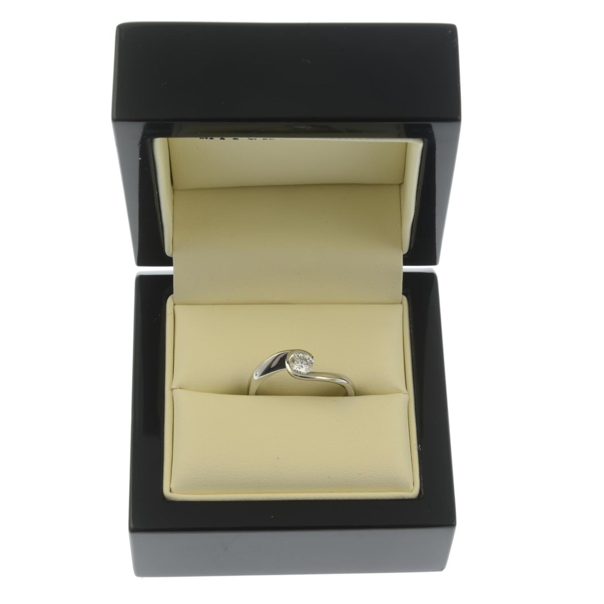 A platinum diamond single-stone ring. - Image 3 of 4