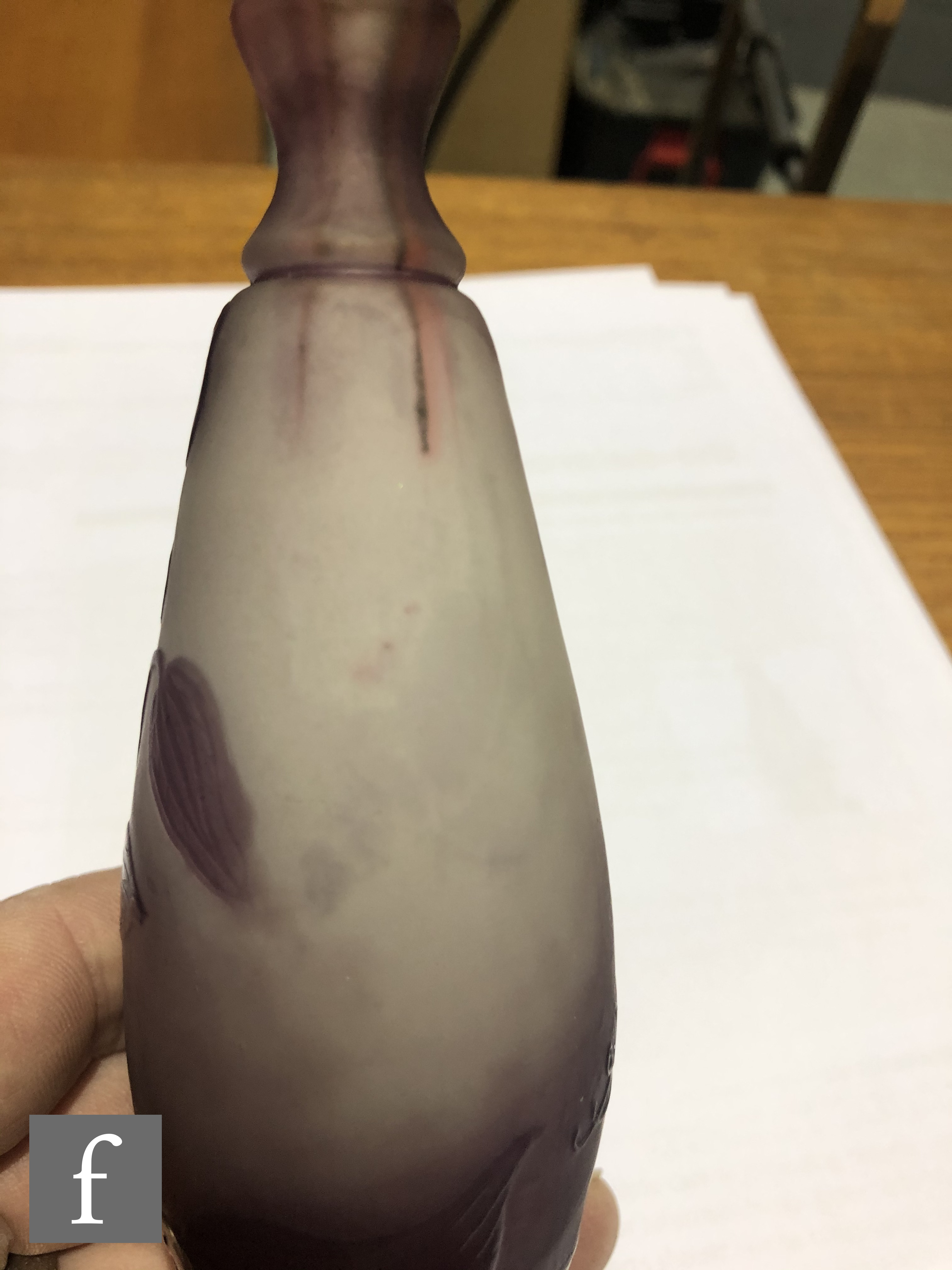 Galle - An early 20th Century cameo glass vase of ovoid form with waisted collar neck in amethyst - Image 2 of 5