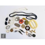 A small parcel lot of assorted costume and other jewellery to include a Charles Horner brooch, pique