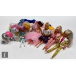 A collection of assorted girls toys, to include a Pedigree Sindy doll, a Hasbro Super Star Sindy